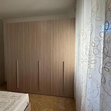 Ponente House - 50 M Dalla Διαμέρισμα